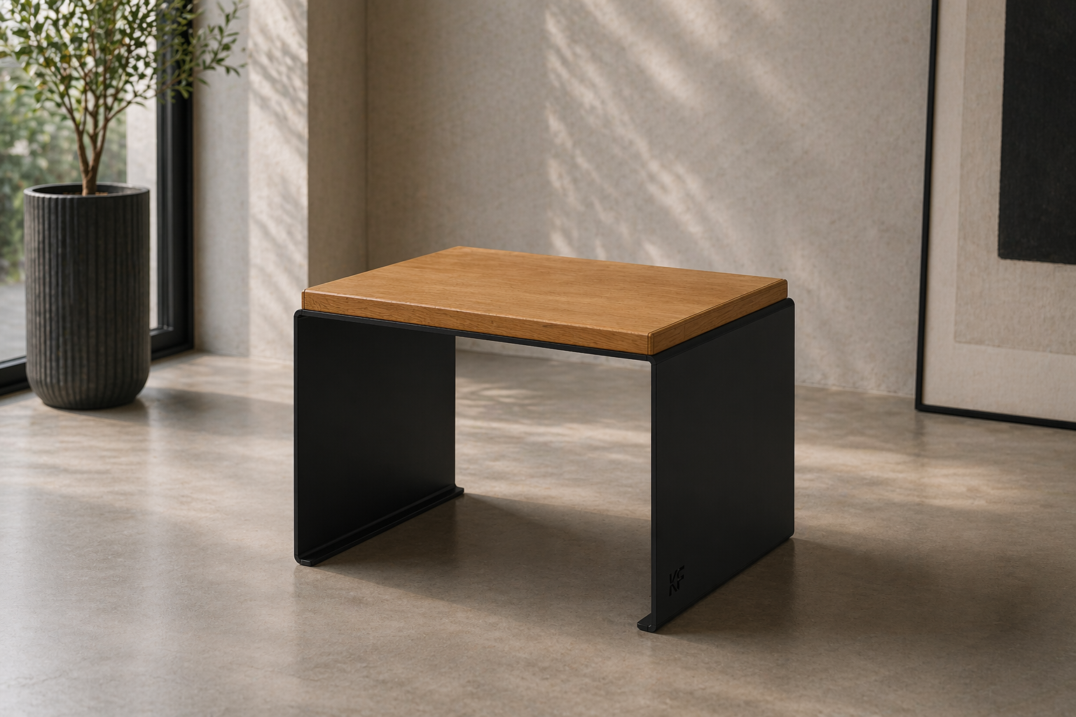 Kernform Fjell – Tisch aus Eiche & Aluminium
