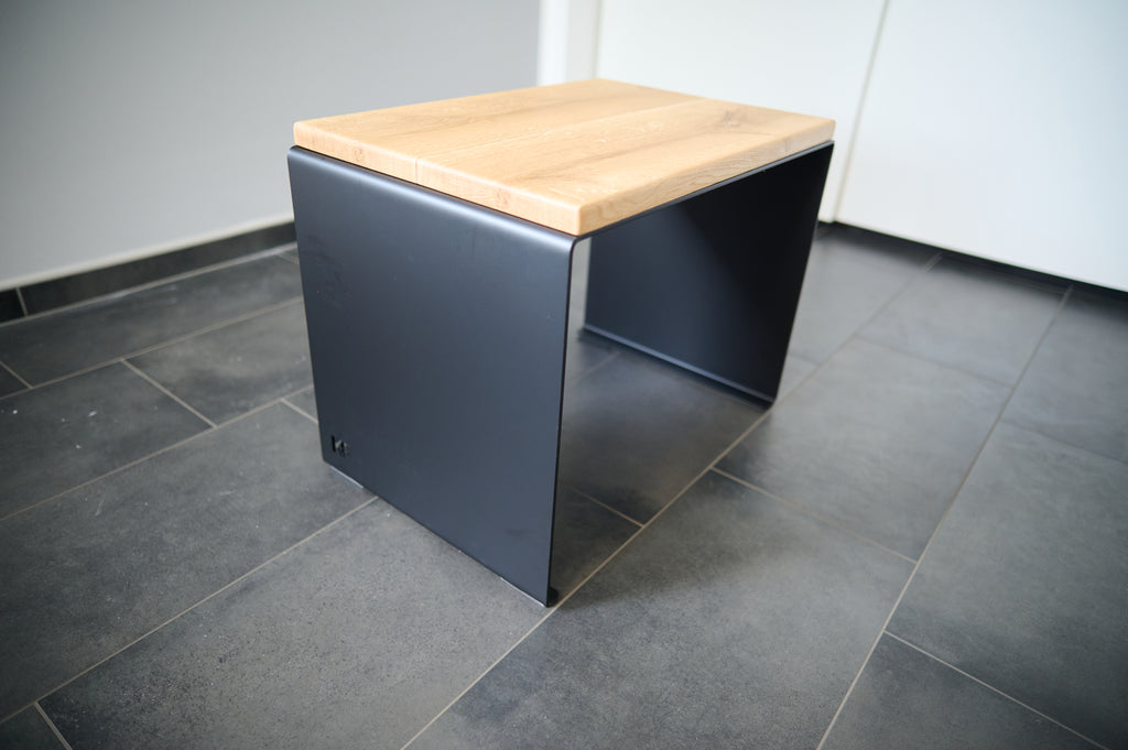 Kernform Fjell – Tisch aus Eiche & Aluminium